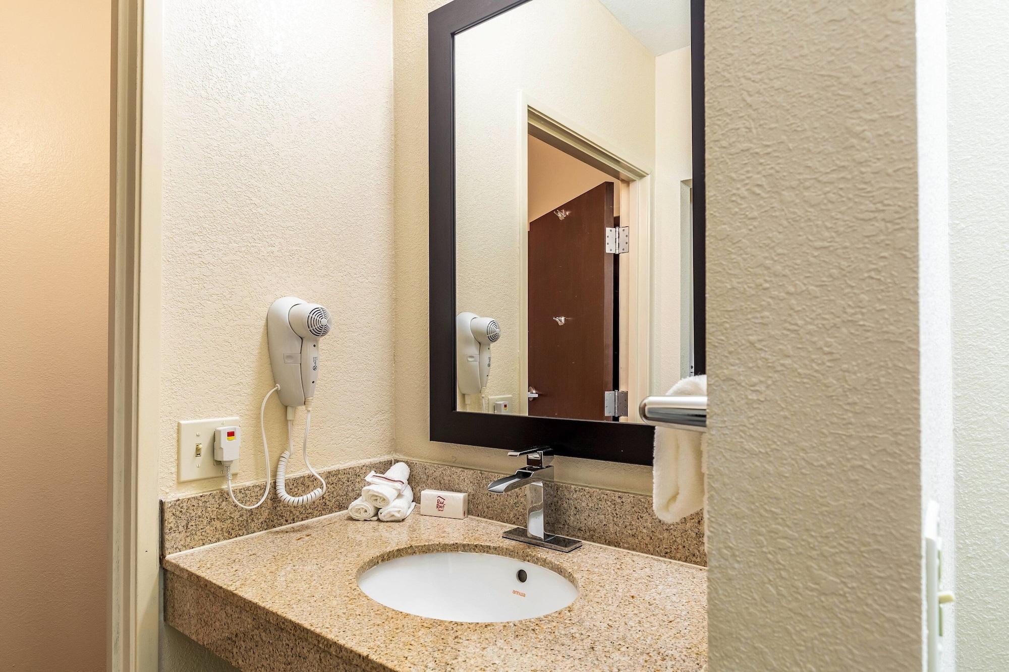 Red Roof Inn Plus & Suites Houston - Iah Airport Sw Kültér fotó